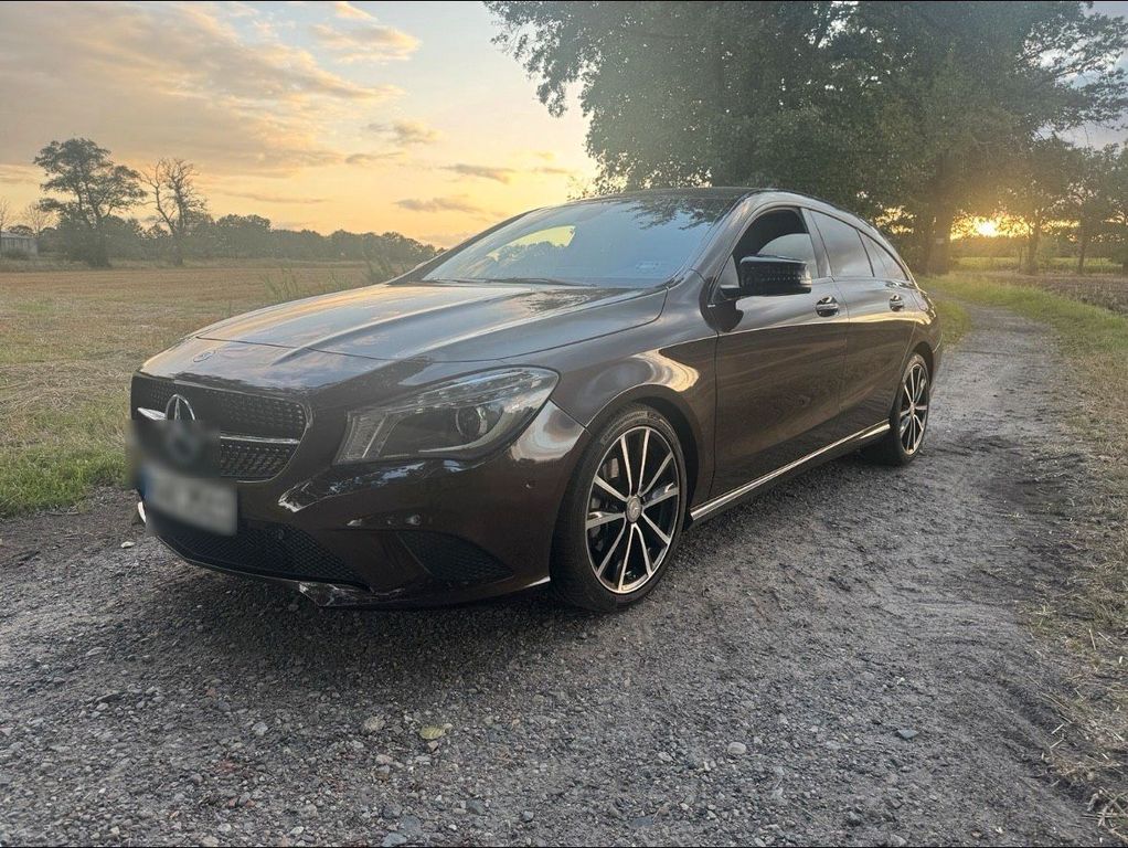 Image of Mercedes-Benz CLA 200 Shooting Brake
