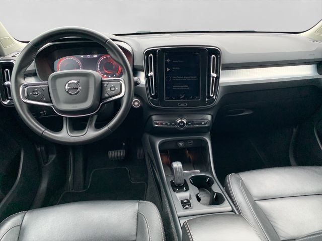 Fahrzeugabbildung Volvo XC40 Momentum Pro AHK Leder LED Kamera Ha-Kardon