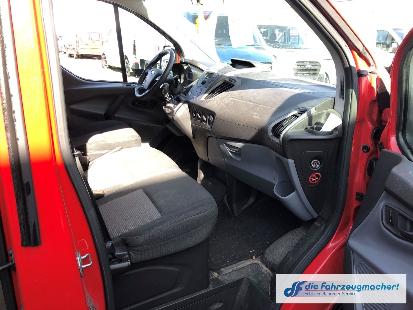 Fahrzeugabbildung Ford Transit Custom Kombi 300 L1 2.2 TDCi *1851