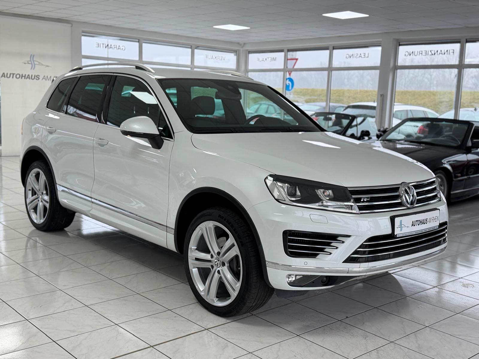 Volkswagen Touareg V6 TDI R-Line Terrain Tech 4Motion+ACC