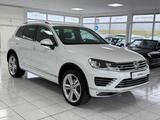 Volkswagen Touareg V6 TDI R-Line Terrain Tech 4Motion+ACC - Volkswagen Touareg: R Line