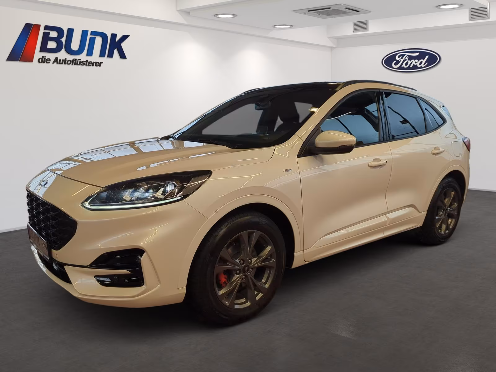Ford Kuga ST-Line 1.5L / Body-Styling-Paket / LED