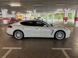 Porsche Panamera4 - Porsche Panamera aus 2015