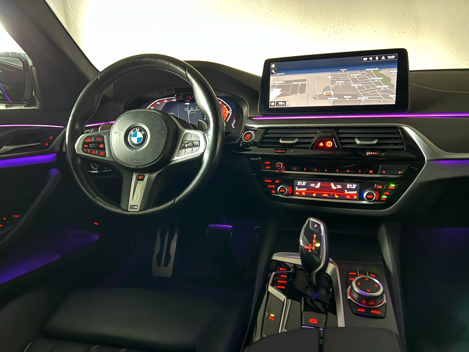 Fahrzeugabbildung BMW 530 d xDrive M SPORT/AHK/VRTL COCKPIT/eGSD/ACC