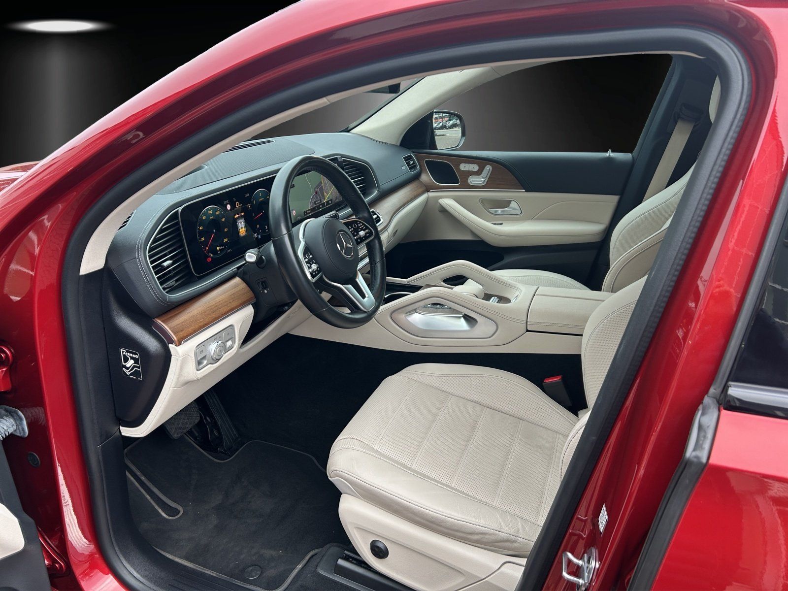 Fahrzeugabbildung Mercedes-Benz GLE350d Cpé AMG Exclu MLED Night AIRMATIC Sitzkl