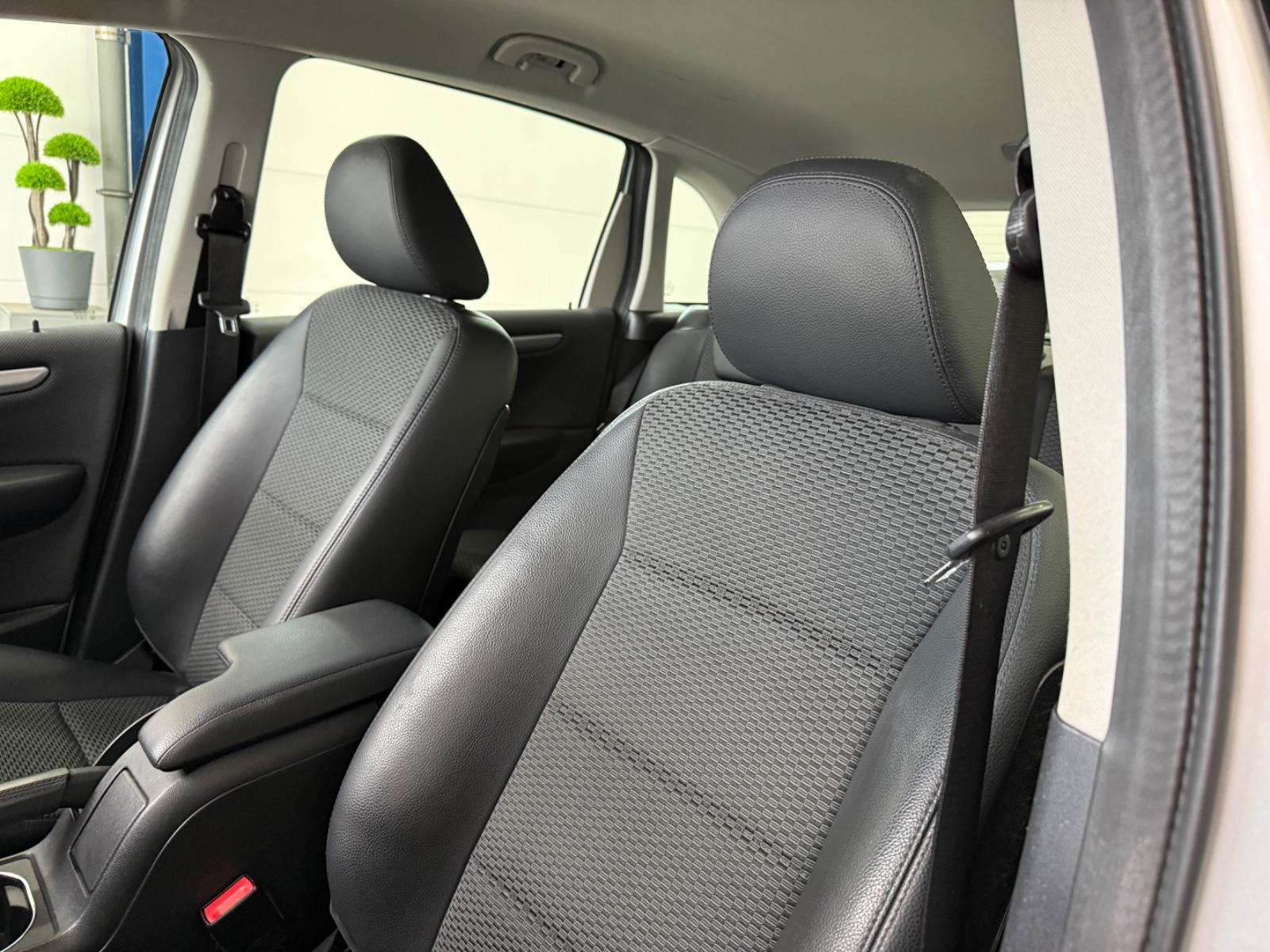 Mercedes-Benz B 200*SPORT*AUTOMATIK*SHZ*NAVI*AHK*TEMP*PARK-ASS