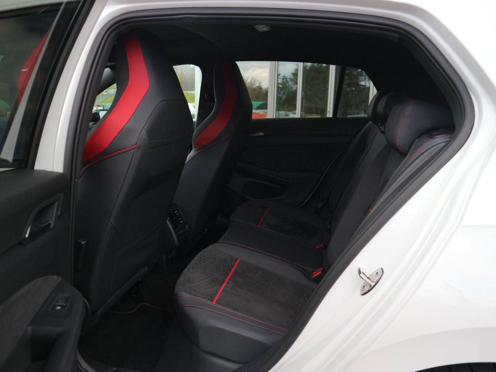 Volkswagen Golf - Bild 11