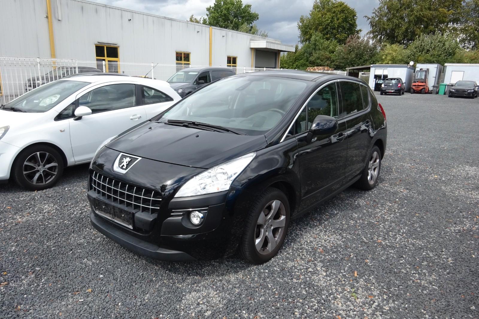 Peugeot 3008 Active NAVI+PANORAMADACH+1 HAND+SHZ