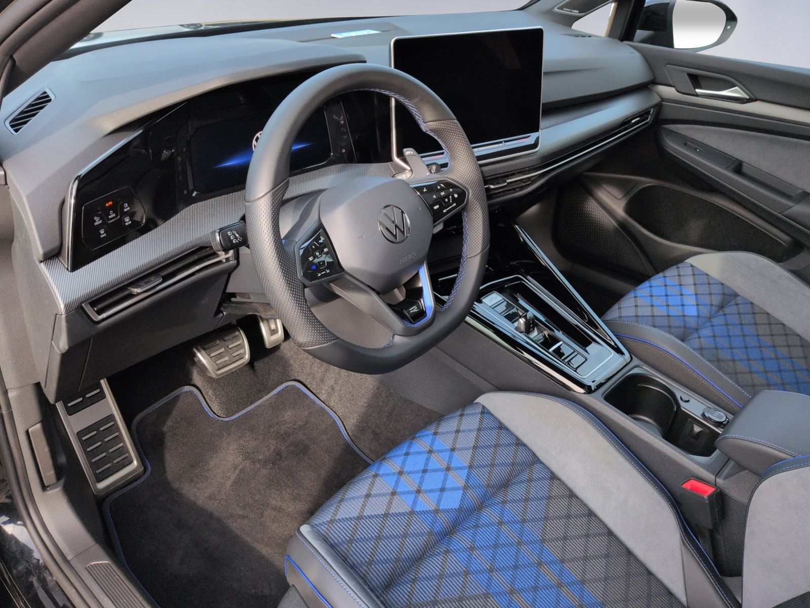 Golf R BLACK EDITION AKRA+PANO+DCC+H&K+MATRIX+