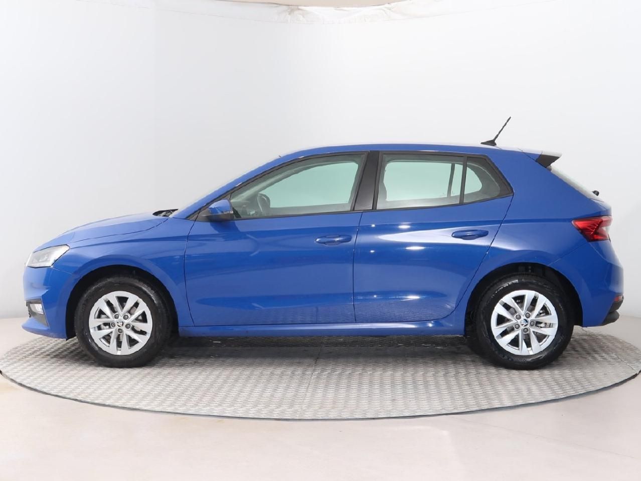 Fahrzeugabbildung SKODA Fabia 1.0 TSI Selection - LED, PDC, NS