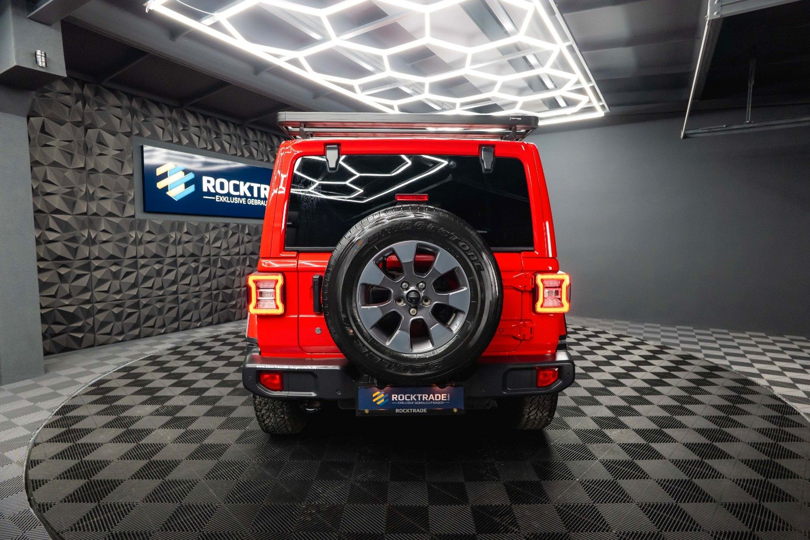 Fahrzeugabbildung Jeep Wrangler Unlimited Sahara OVERLAND 4x4 *LED*ACC*