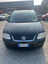 Volkswagen Touran 2.0 TDI DPF Highline - VW Touran mit Halbautomatikschaltung