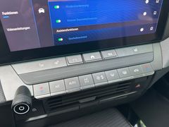 Fahrzeugabbildung Opel Astra L ST 1.2 Business Elegance Autom. LED ACC