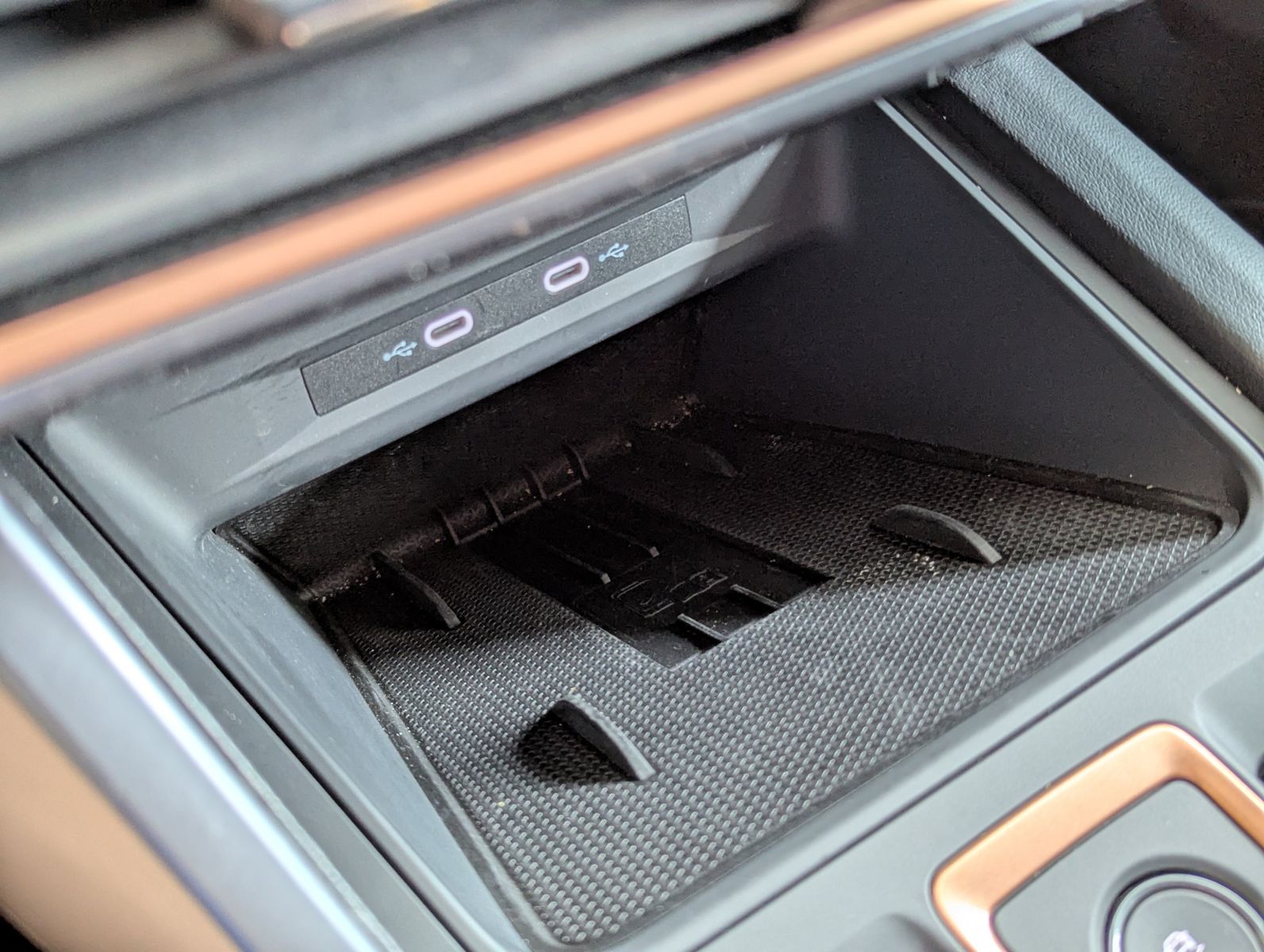 Fahrzeugabbildung CUPRA Leon 1.5 eHybrid Matrix Edge-Intelligent SoH100%