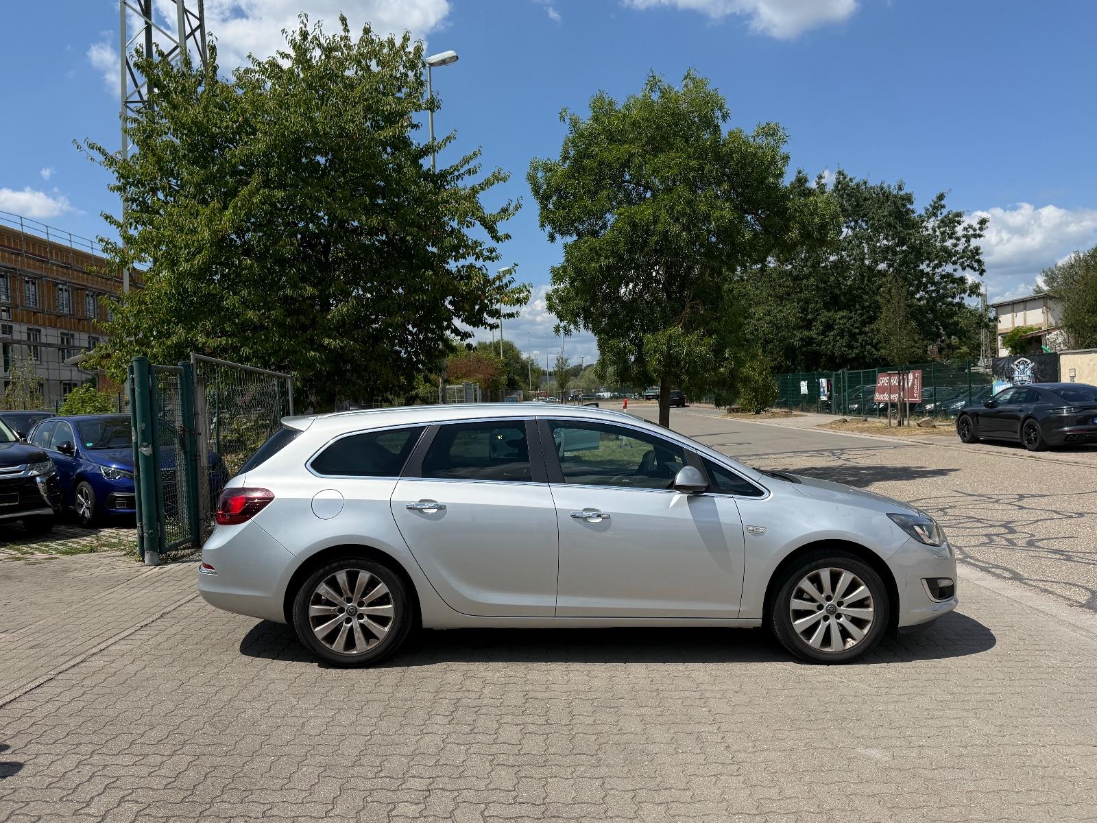 Opel Astra 2013 — photo 6