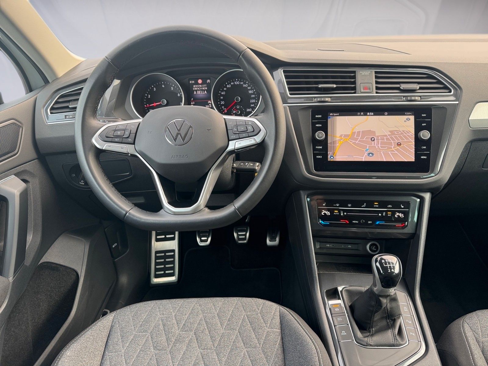 Fahrzeugabbildung Volkswagen Tiguan Life MOVE 1.5 TSI