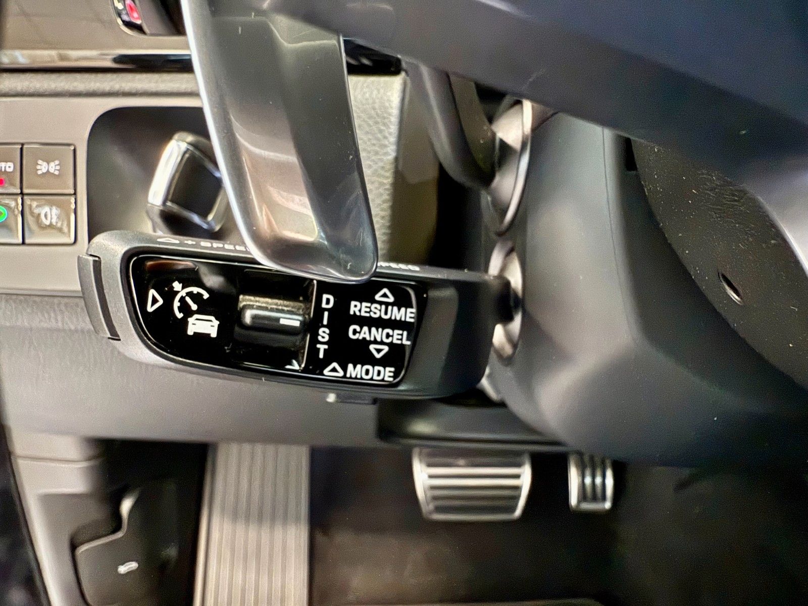 Fahrzeugabbildung Porsche Cayenne S Luftfederung/Panorama/ACC/SportChrono