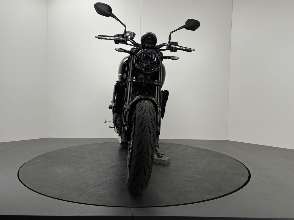 Fahrzeugabbildung Triumph TRIDENT 660 E5+ *TOP-ZUSTAND *QUICKSHIFTER