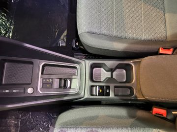 Ford Grand Tourneo Connect PHEV Titanium