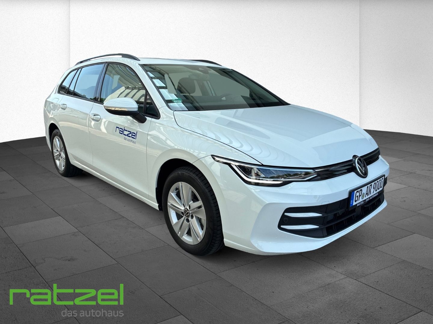 Fahrzeugabbildung Volkswagen Golf Variant LIFE 1.5 TSI DSG NAVI+ACC+LED+SHZ