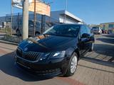 Skoda Octavia Lim. *1HAND*NUR 36TKM*SERV NEU*AHK*ISOFI