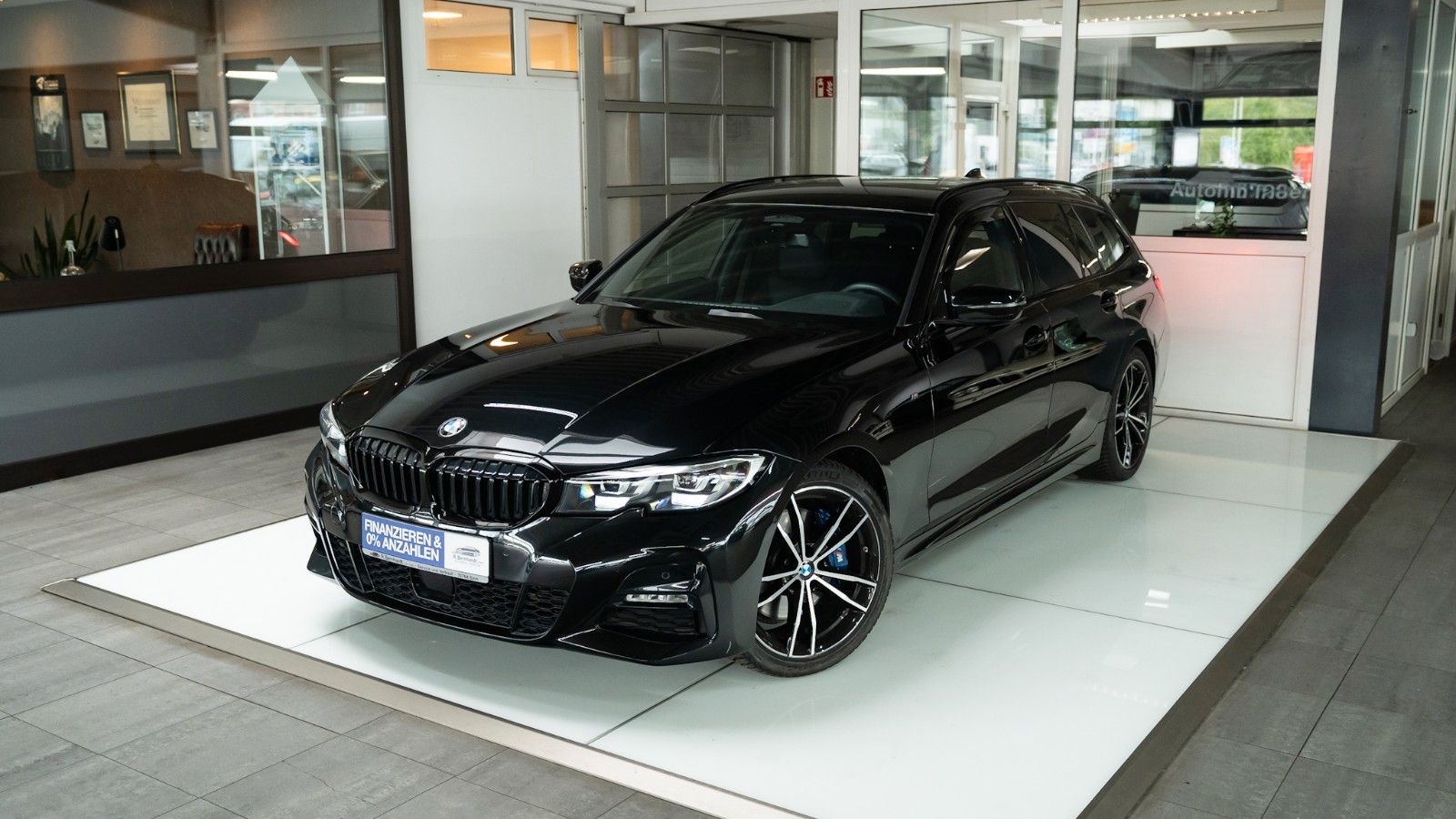 BMW 330d M Sport DriveAProf RückFahrKam ServiceInklu foto 8