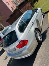 BMW 318d Touring 2011 Automatik , Standhei... - BMW 318 aus 2011: Kombi, 318d