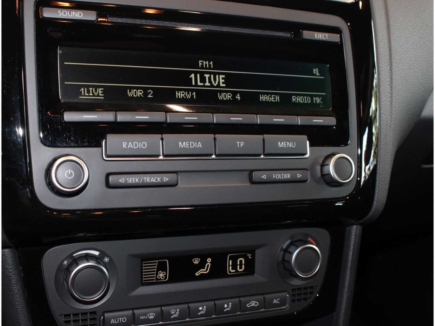 Fahrzeugabbildung Volkswagen Polo V BlueGT 1.4 TSI Klima+ Sitzh+Sportfahrwerk