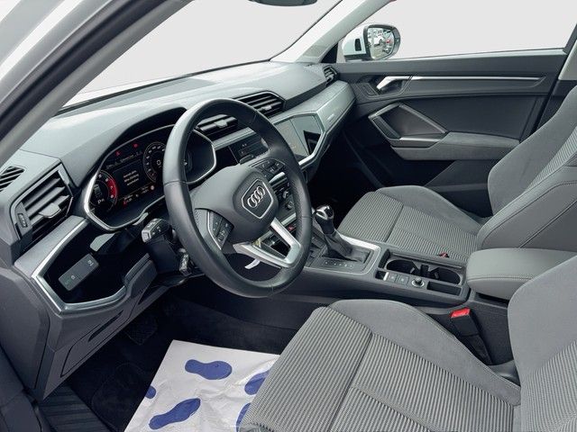 Audi Q3 40 TFSI S-tronic quattro advanced AHK+PANO foto 8