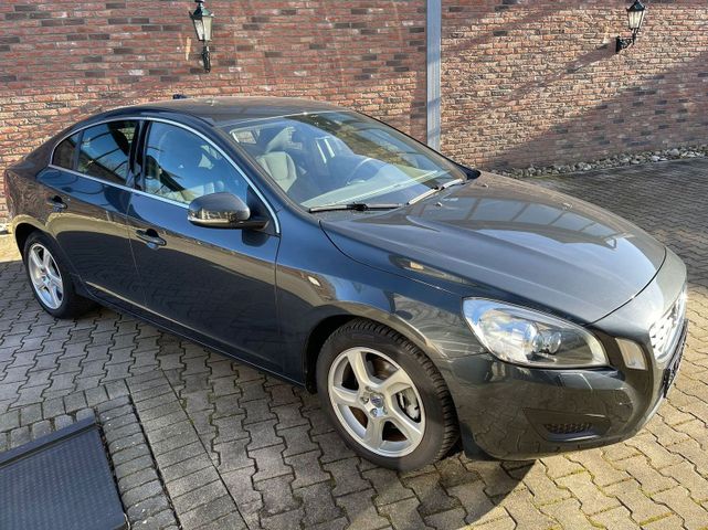 Volvo S60 Momentum aus Erstbesitz Automatik