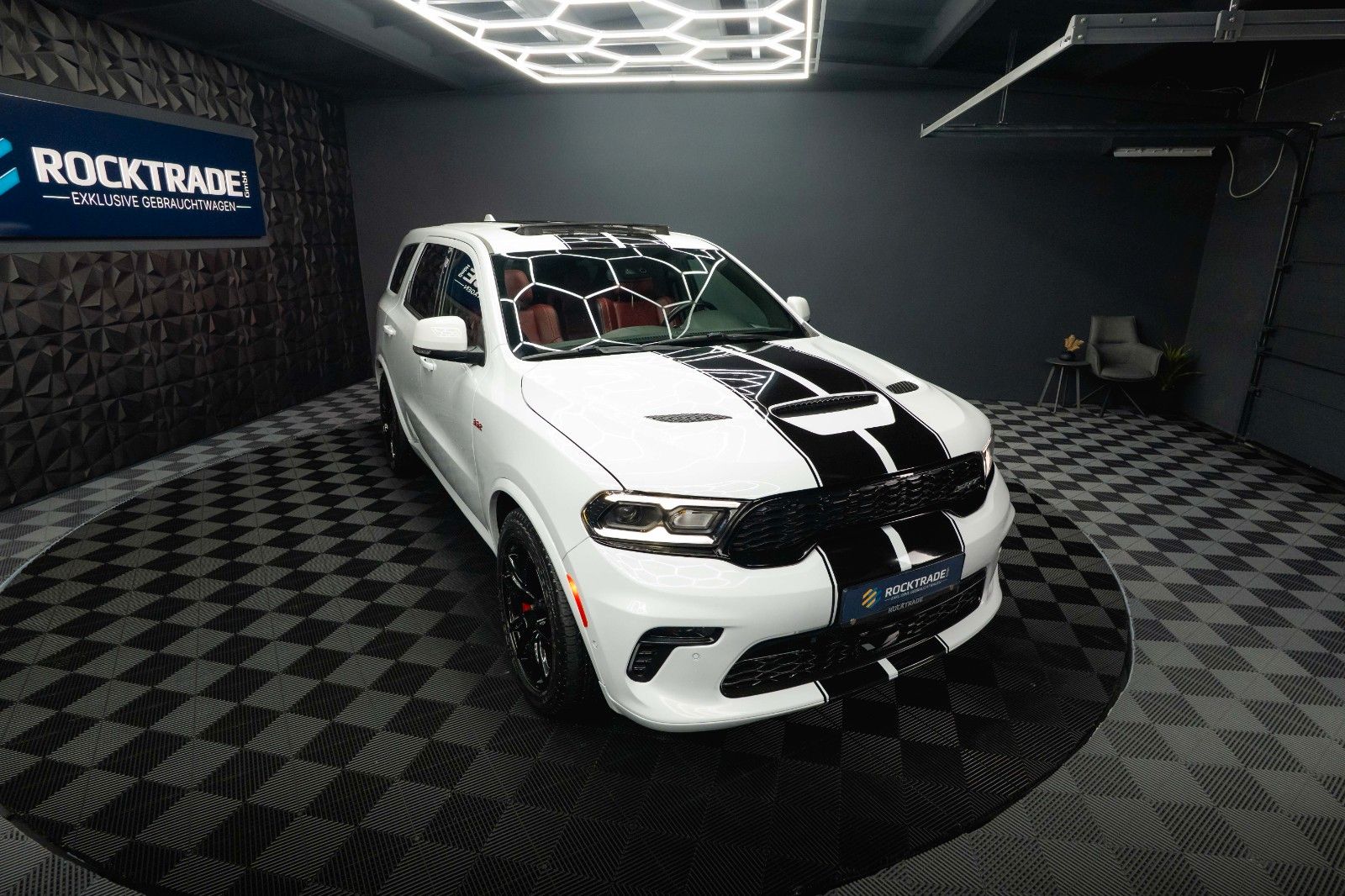 Fahrzeugabbildung Dodge Durango 6.4 V8 SRT Performance 4x4 Night-Paket