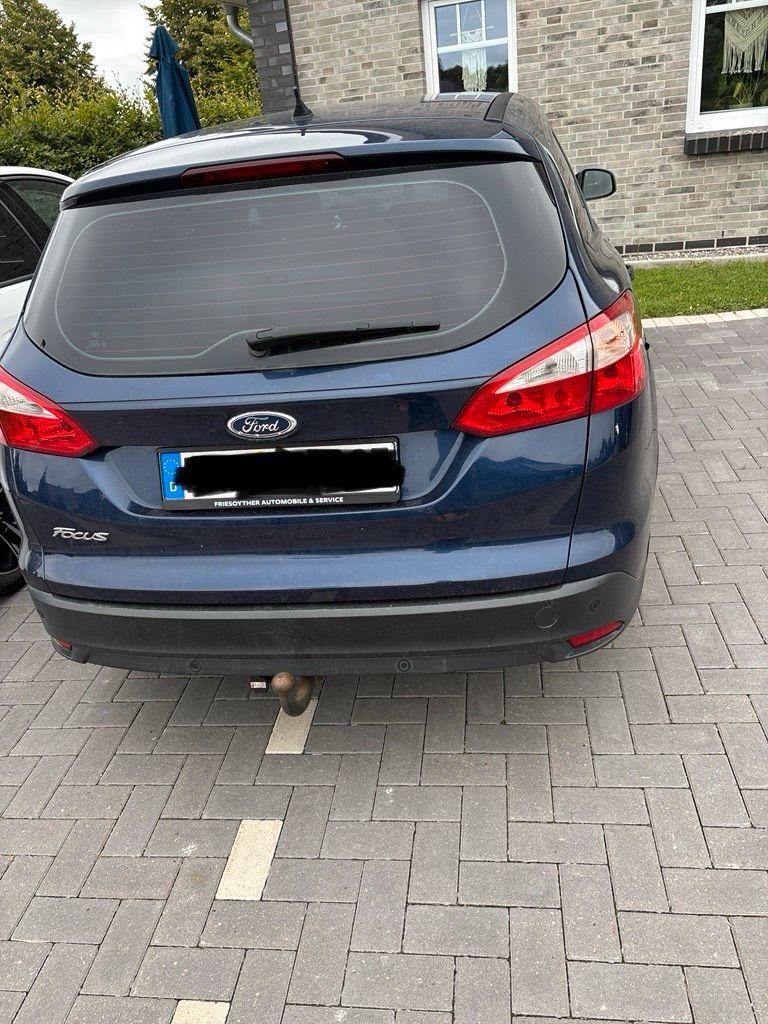 Ford Focus 2014 — interior