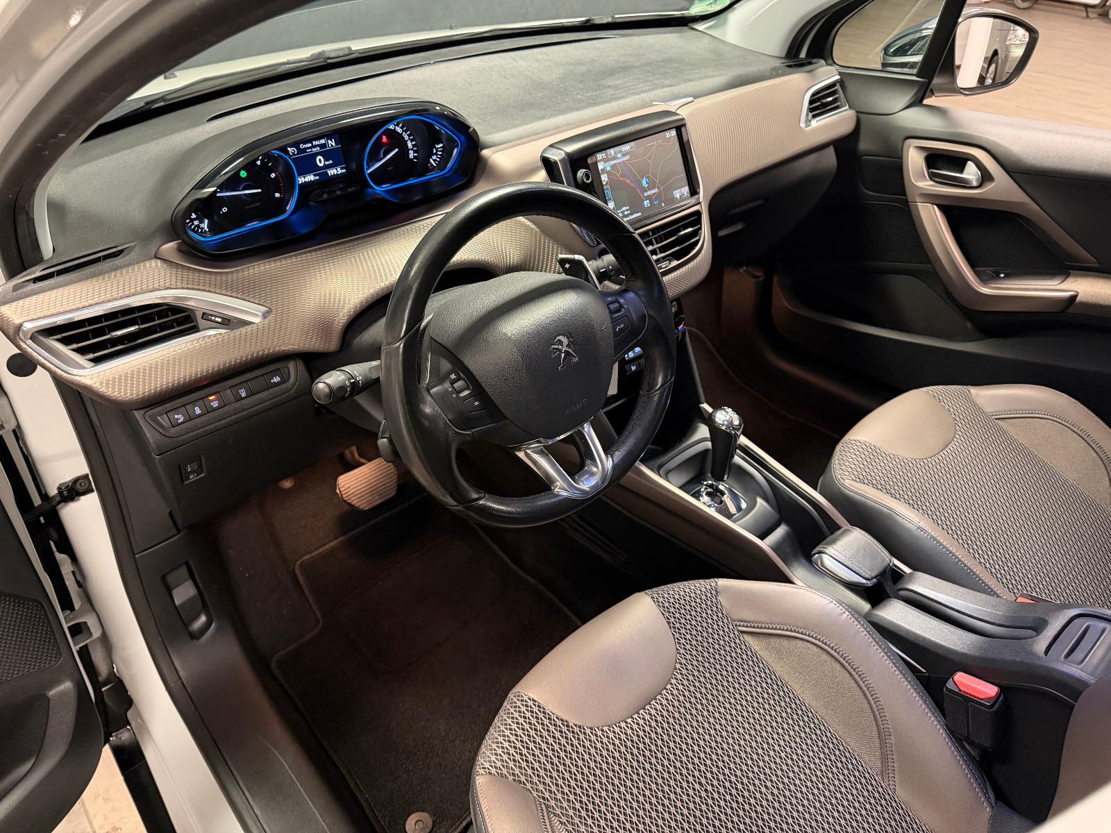 Peugeot 2008 Allure 1.6 e-HDi Automatik /2.HD/LED/SITZHZ
