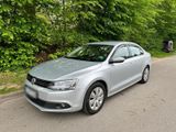 Volkswagen 2012 Volkswagen Jetta - Volkswagen Jetta in Hamburg