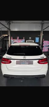 Mercedes-Benz C 63 AMG Mercedes-AMG C 63 T Mercedes-AMG - Mercedes-Benz C 63 AMG: Weiß