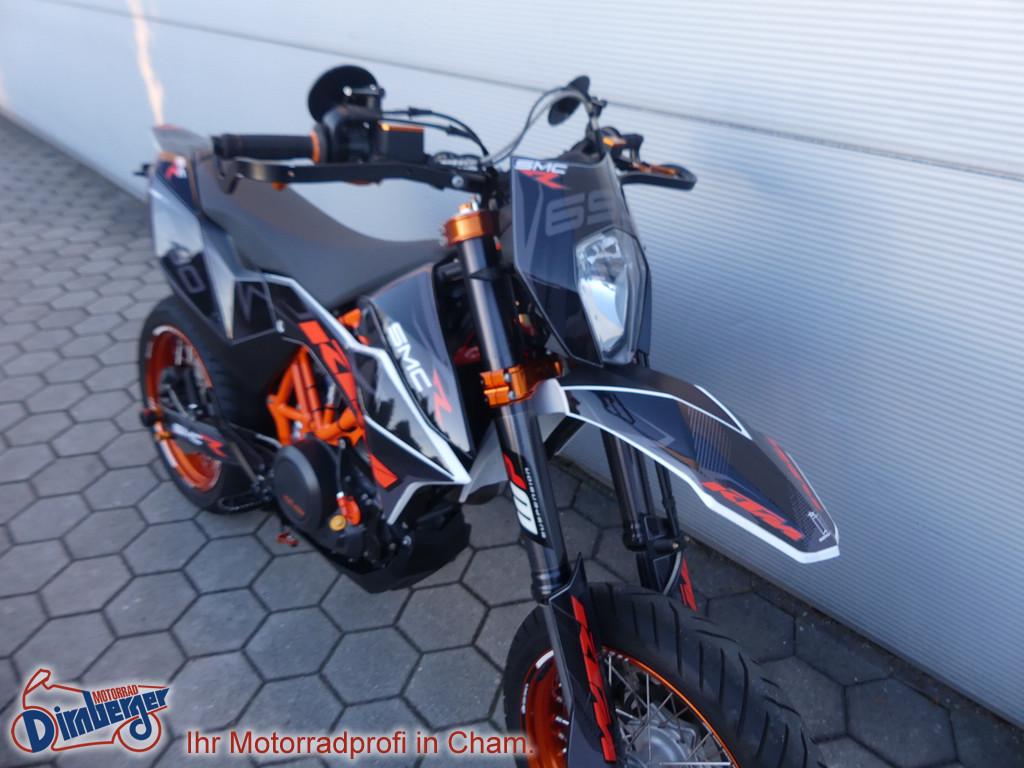 KTM 690 SMC TOP + Dekor + Zubehör + Akra