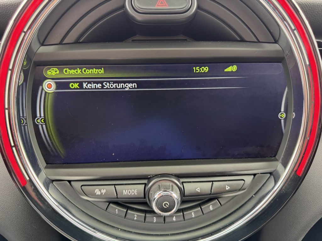 Fahrzeugabbildung MINI John Cooper Works 3-Türer Sport-Aut. NAV+LED