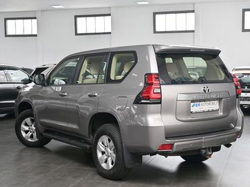 Toyota Land Cruiser - 5