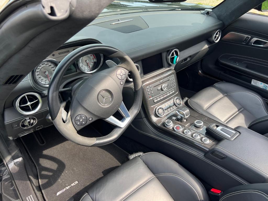 Mercedes-Benz SLS AMG