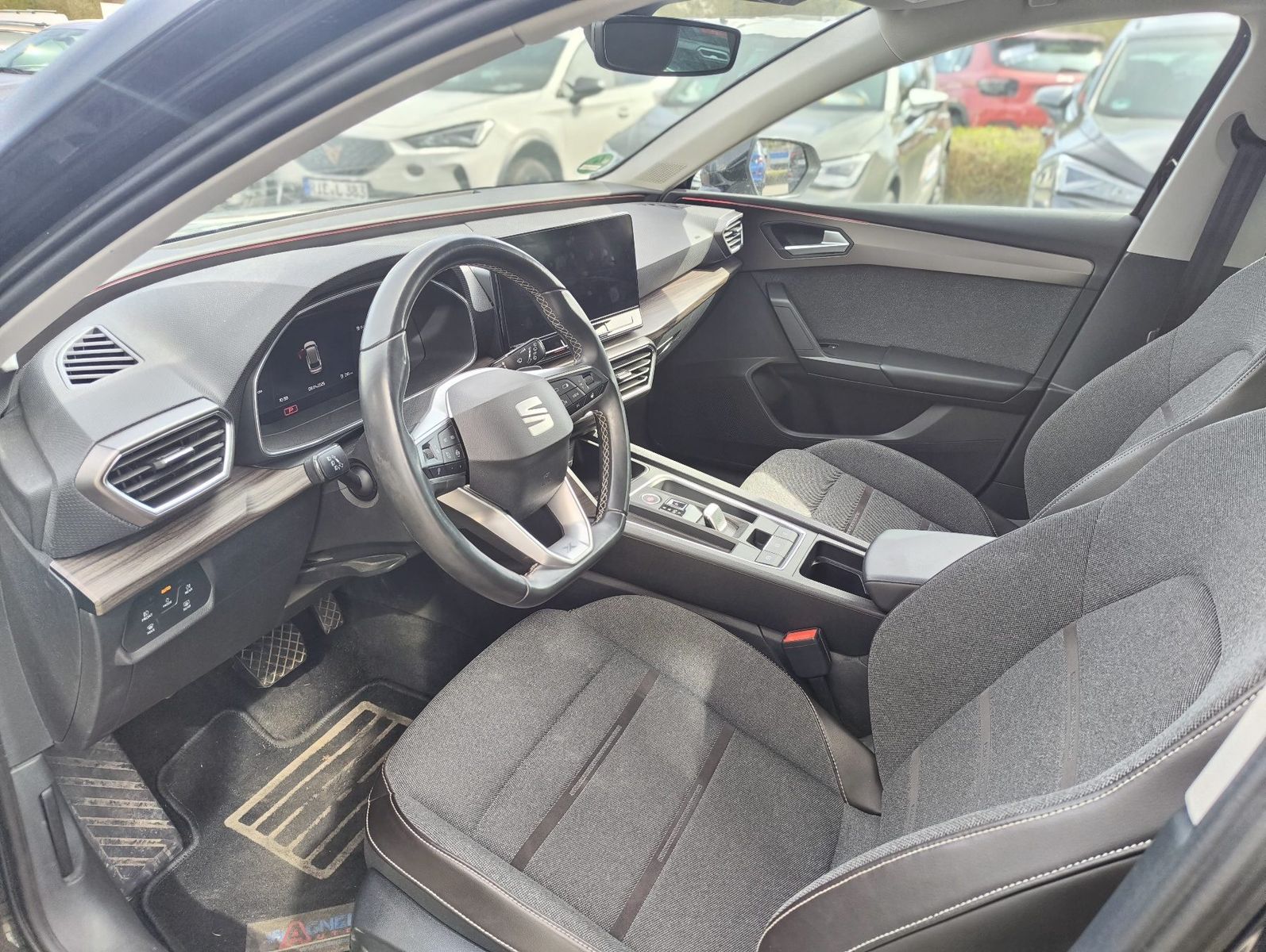 Fahrzeugabbildung SEAT Leon Sportstourer Xcellence 2.0 TDI DSG