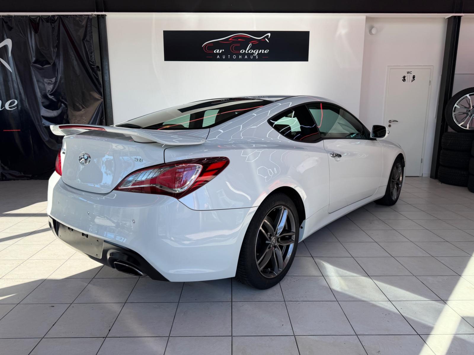 Hyundai Genesis Coupé 3.8 V6 GDI 347 ch BVA / Cuir Cognac / Xénon / Keyless / Sièges chauffants