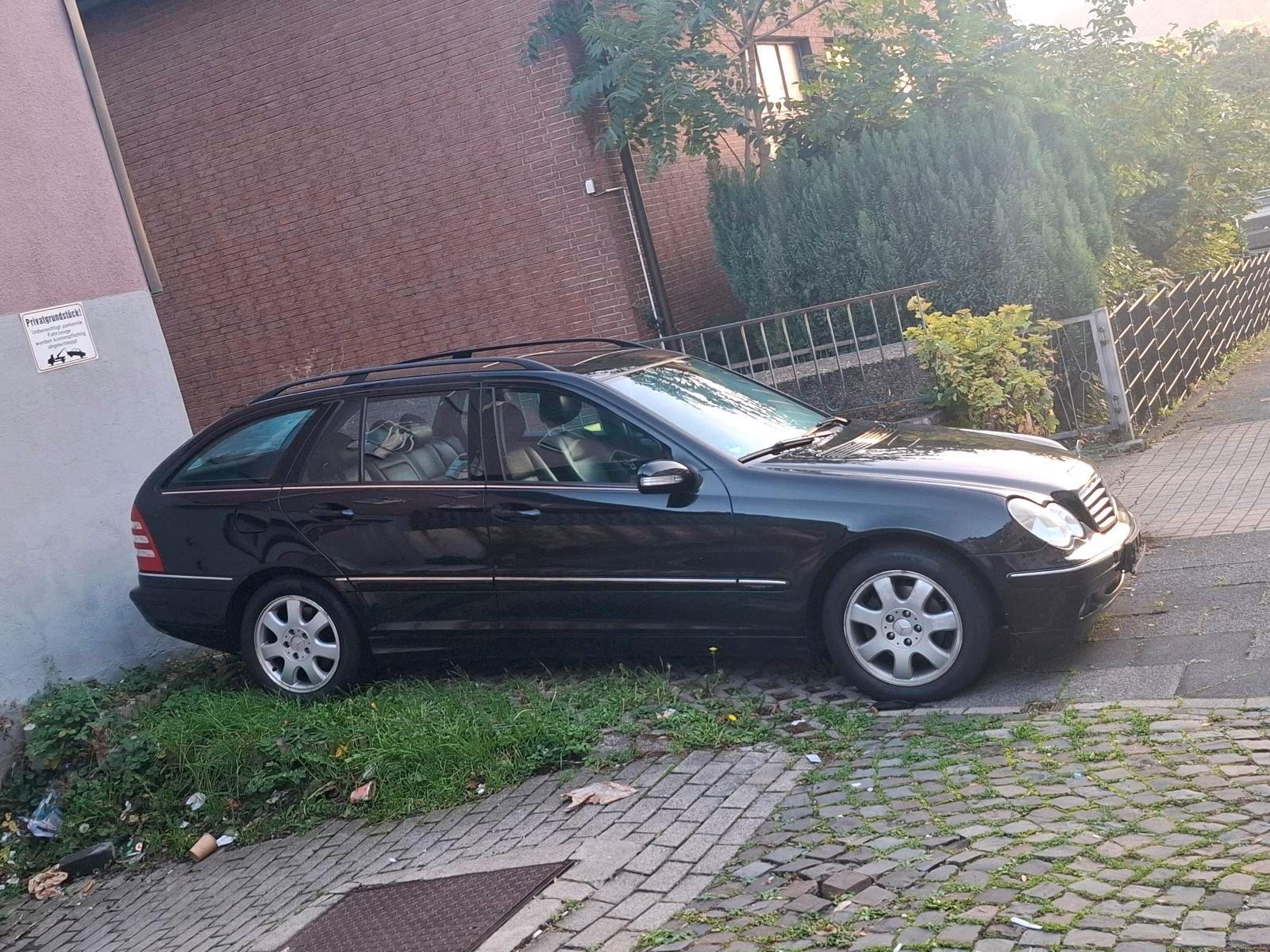 Mercedes-Benz C 220