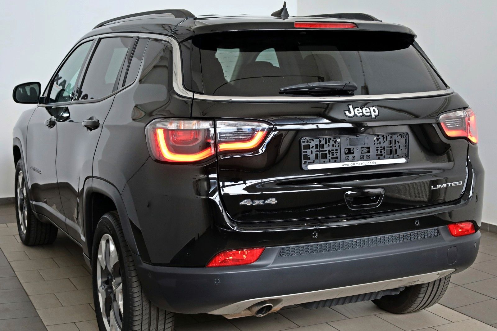 Fahrzeugabbildung Jeep Compass Limited 4WD T.Leder,Navi,LED,Apple Car.