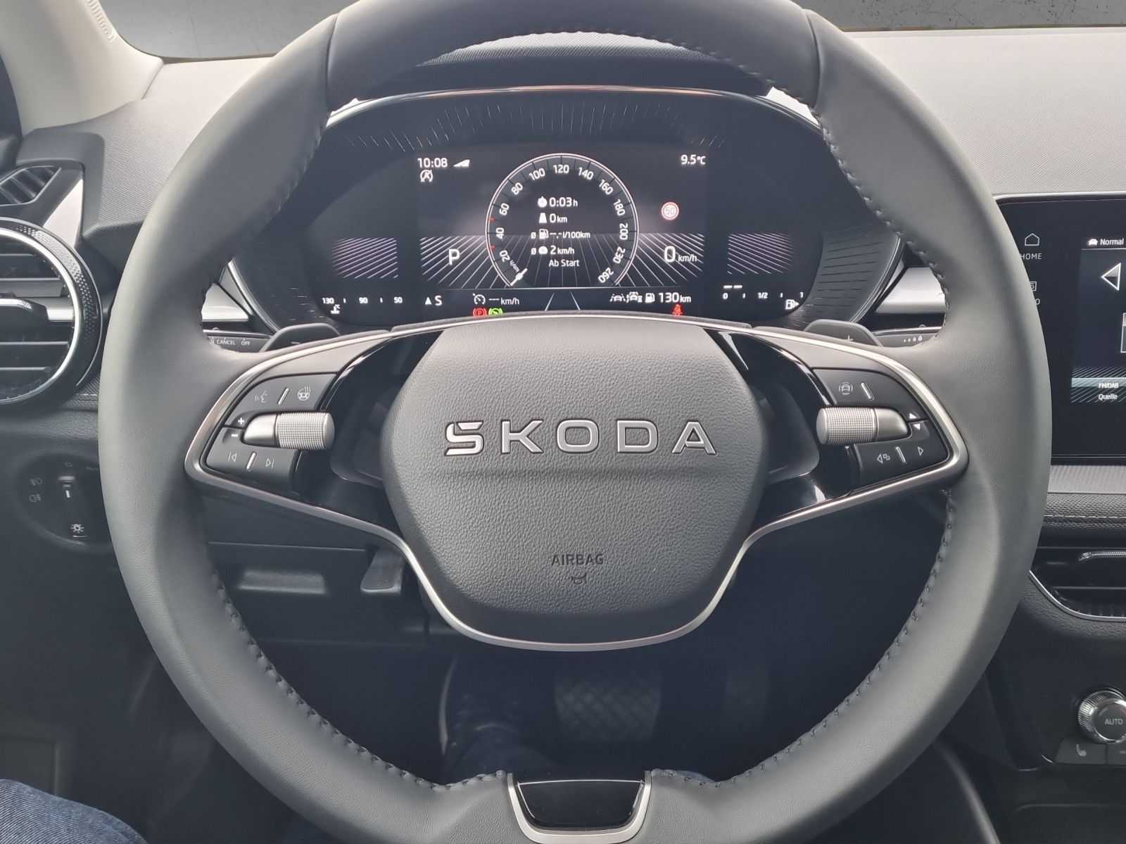 Fahrzeugabbildung SKODA Fabia Tour 1,0 TSI 85KW/115PS Ladeboden Lodge