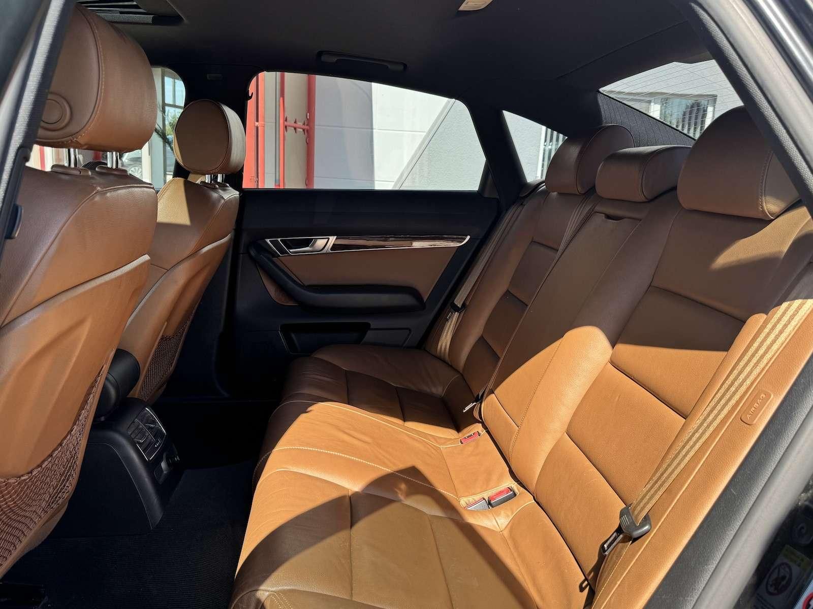 Fahrzeugabbildung Audi A6 3.2 FSI S-Line/Navi/Leder/S-Dach/Standheiz...