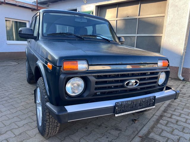 Lada Niva 4x4 LEGEND  Premium  2025 mit Extras