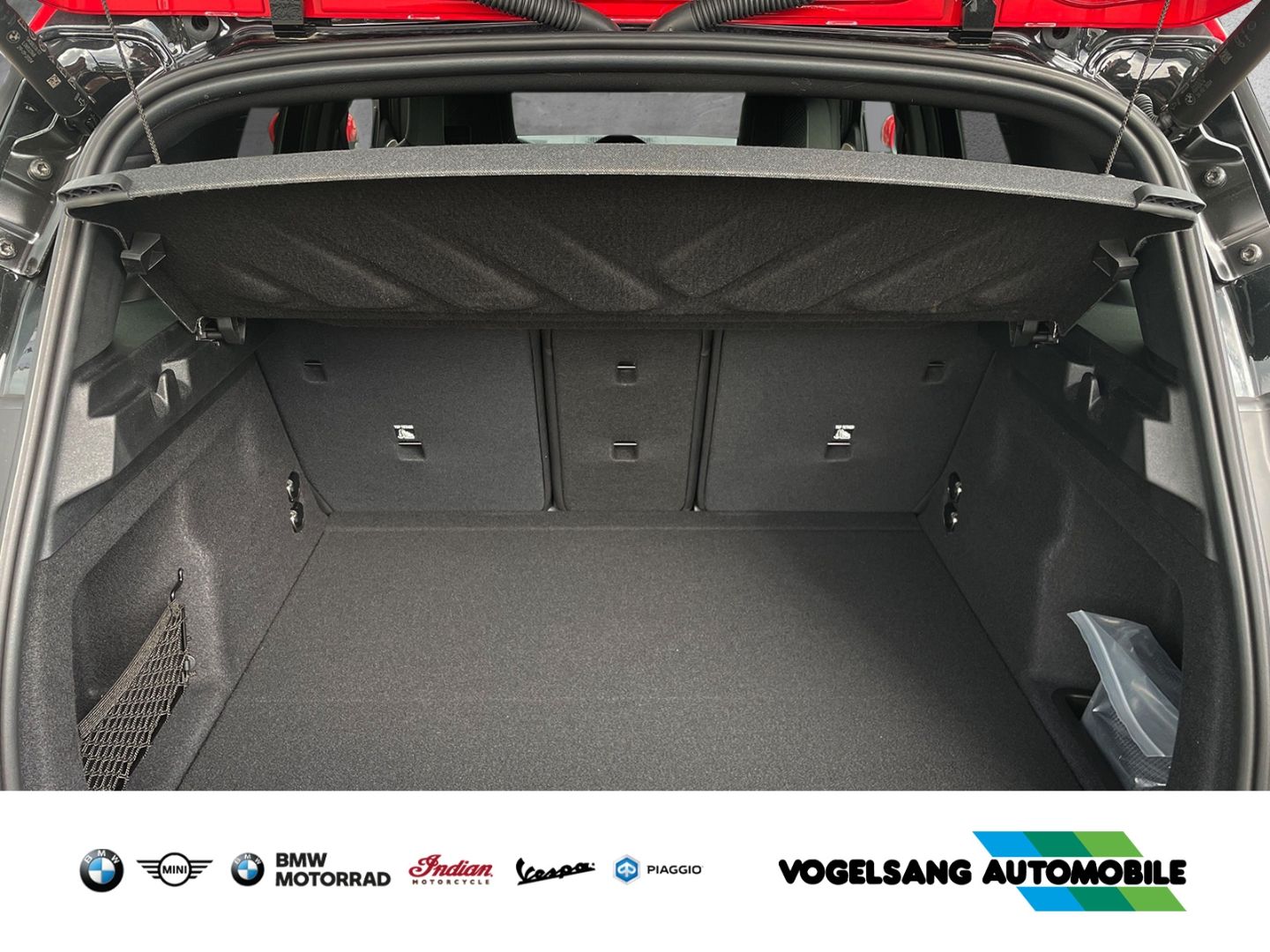 Fahrzeugabbildung MINI Countryman S ALL4 (Allrad) - Paket L - JCW-Trim