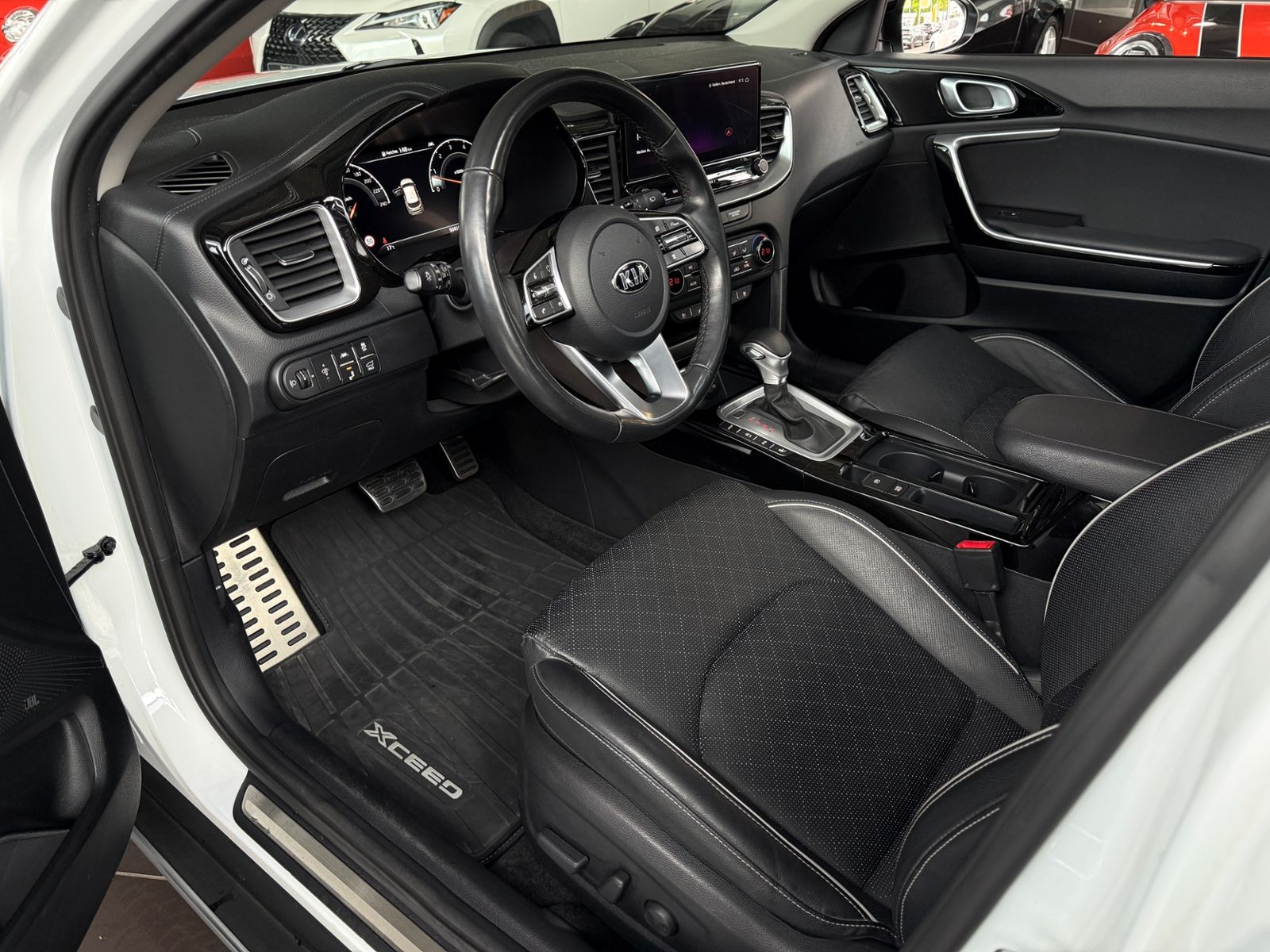 Fahrzeugabbildung Kia XCeed Platinum Edition PANO AHK JBL ACC