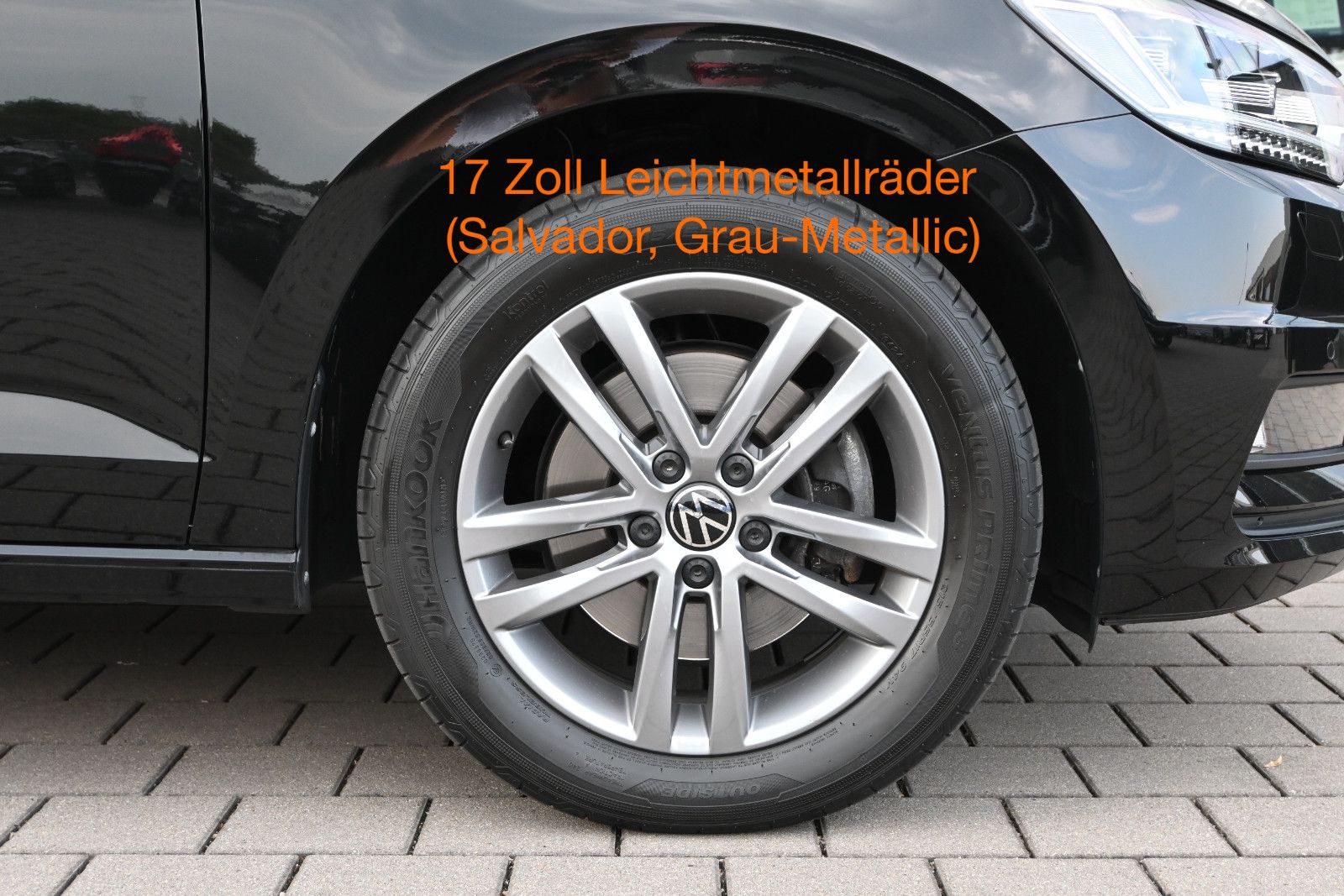 Fahrzeugabbildung Volkswagen Touran 1.5 TSI DSG °ACC°AHK°PANO°STHEIZ°DYNAUDI°