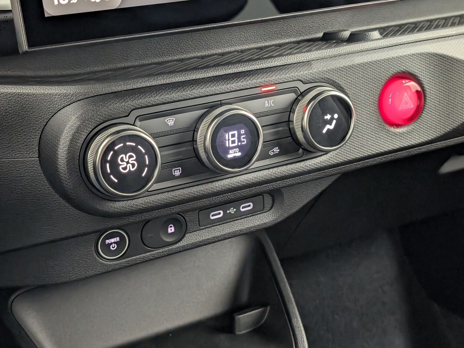 RENAULT Twingo E-TECH Techno 80 Urban Range 18-Zoll – Bild 19